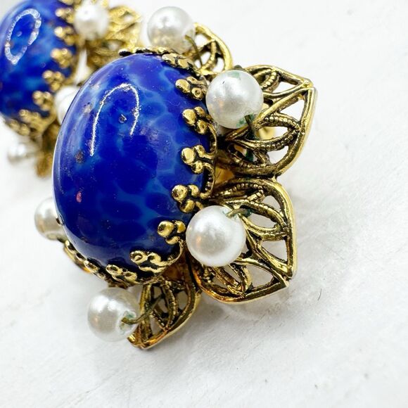 Vtg Cobalt Blue Domed Glass Clip On Earrings Gold Filigree Flowers Faux Pearls - Picture 4 of 9